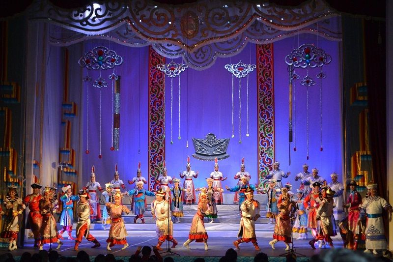 “НАРАН МАНДАХ ТАЛЫН МОНГОЛ” концерт нээлтээ хийлээ